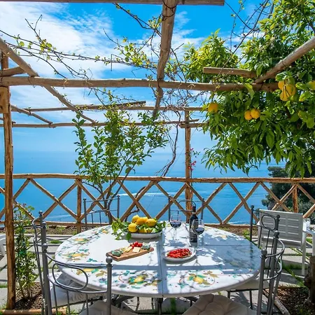Briganti Seaview Terrace Bed & Breakfast 2*