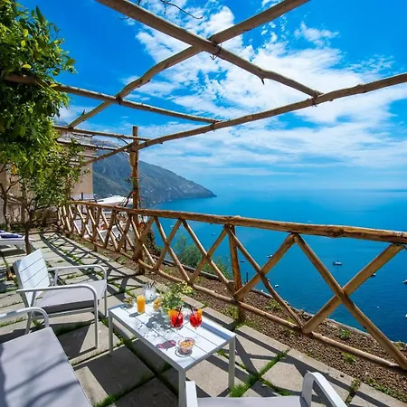 Briganti Seaview Terrace Couette-café