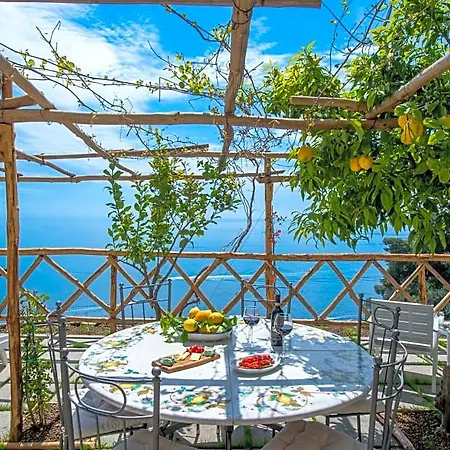 Briganti Bed & Breakfast 4*